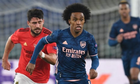 Willian in action during Arsenal’s game against Benfica on Thursday. One of the messages was apparently sent after the match.