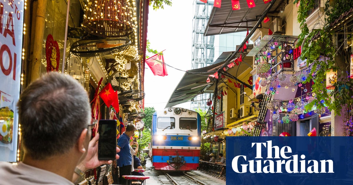 ஆஸ்திரேலியாவில் உள்ள “எல்லோரும்” வியட்நாமுக்கு பயணம் செய்வது போல் ஏன் தோன்றுகிறது ஆஸ்திரேலியாவில் உள்ள “எல்லோரும்” வியட்நாமுக்கு பயணம் செய்வது போல் ஏன் தோன்றுகிறது