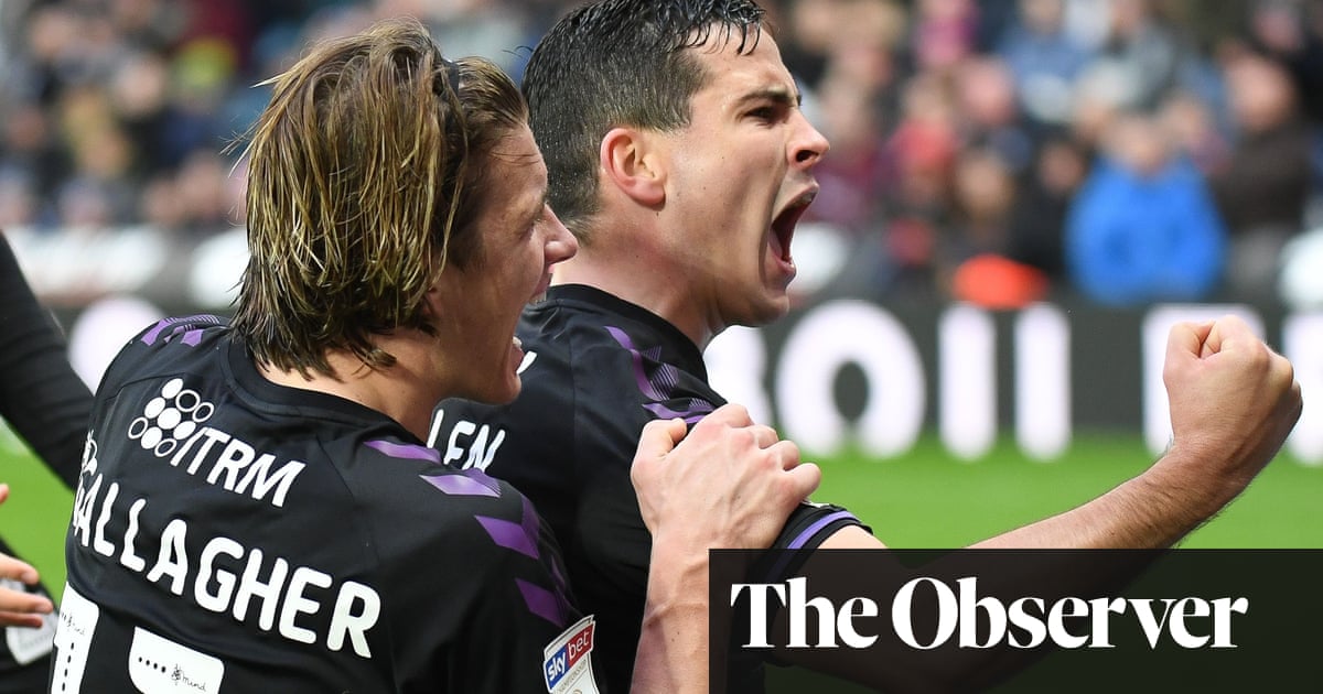 Josh Cullen penalty earns Charlton draw to frustrate 10-man West Brom