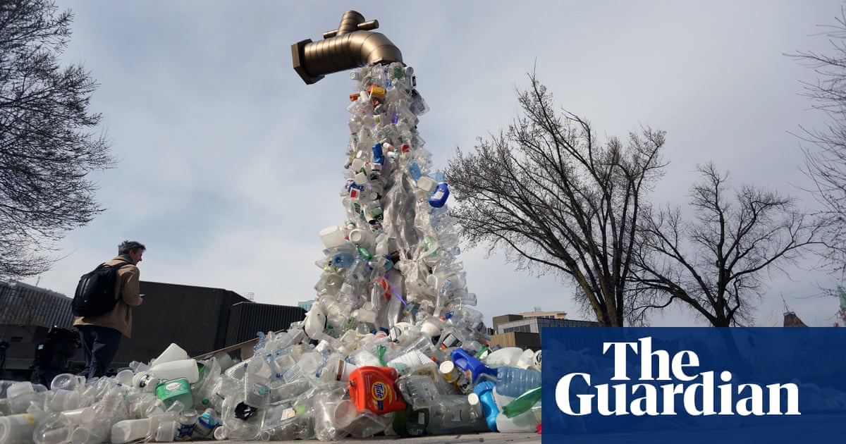 Fears grow over rising number of oil lobbyists at UN plastic pollution talks | Plastics
