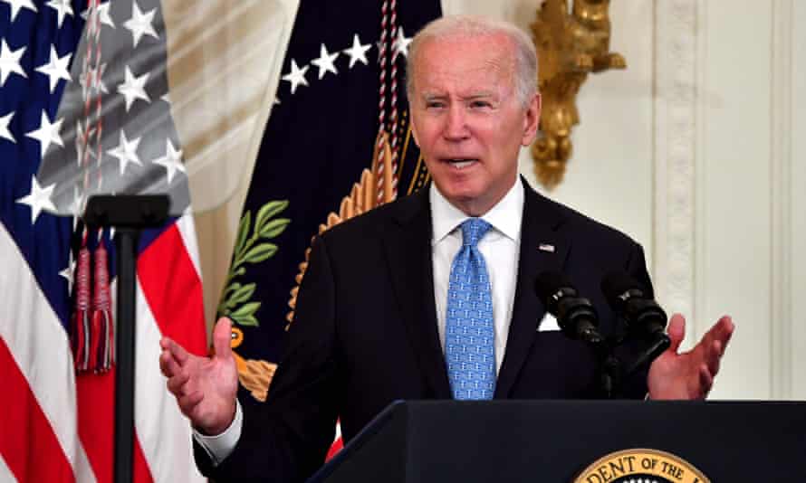 Joe Biden pays tribute to Aaron Salter, a retired police officer and victim of the Buffalo shooting, at the White House on Monday.