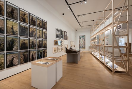 Photographs on the left by Olifur Eliassen, installation view of New Nordic. Cuisine, Aesthetics and Place.