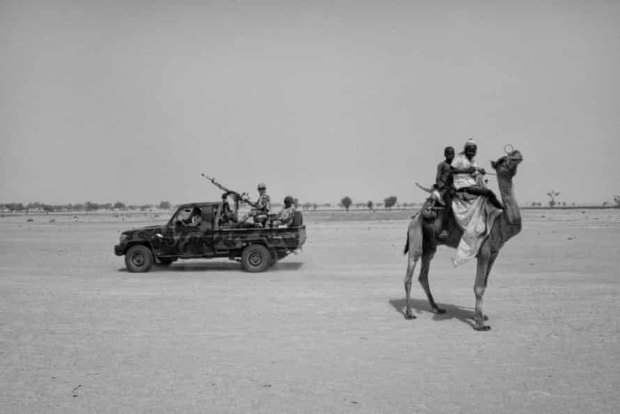 Nigerien security forces pass near Toumor refugee camp, in south-eastern Niger where 47,000 Nigerien refugees and IDPs have taken shelter.