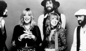 Lindsey Buckingham, Christine McVie, Mick Fleetwood, Stevie Nicks and John McVie of the rock group ‘Fleetwood Mac’ pose for a portrait in circa 1977.