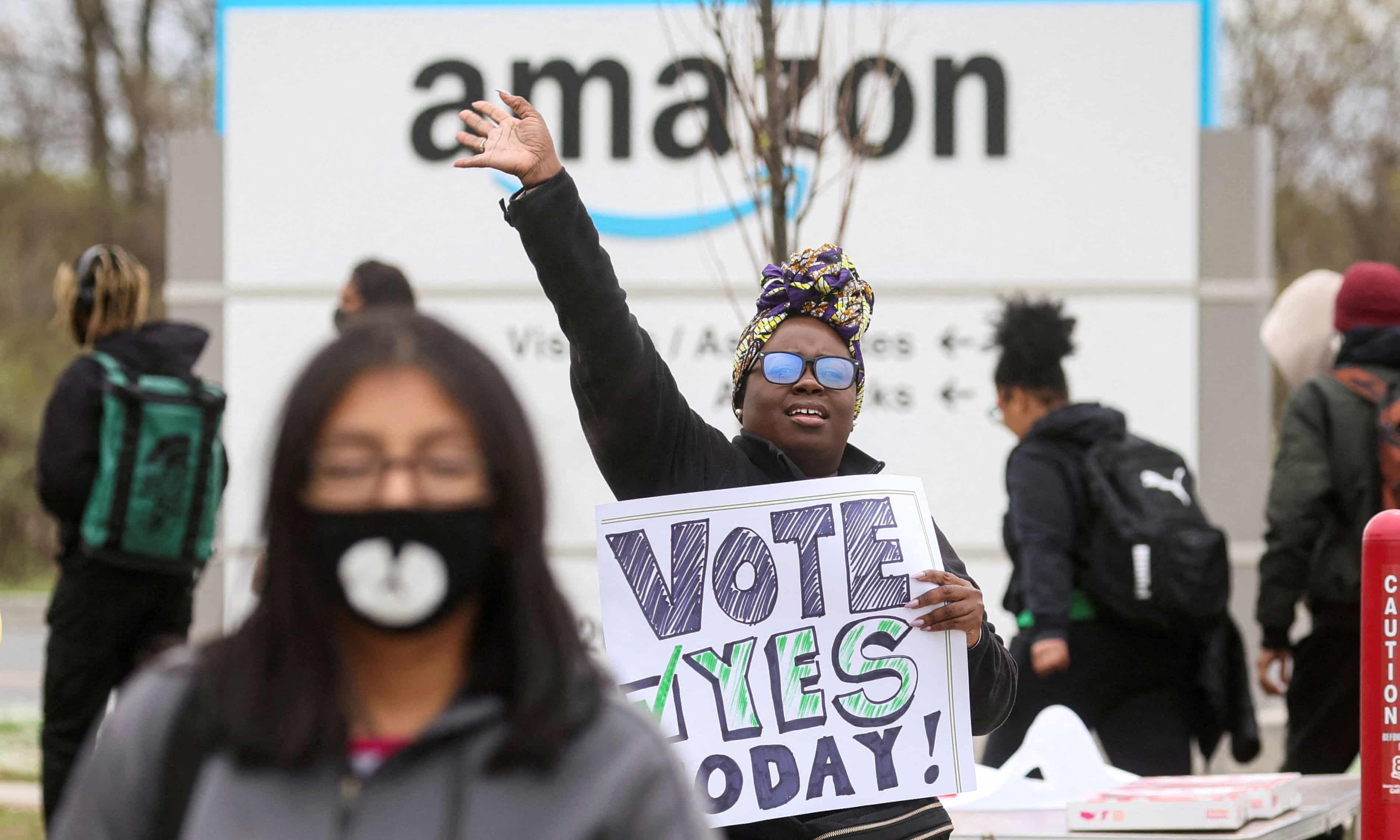 Amazon says US labor watchdog that filed labor charges violates constitution (theguardian.com)