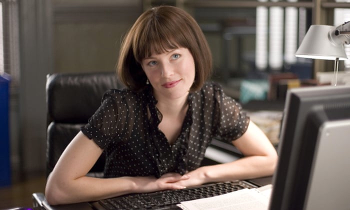 Elizabeth Banks I Was Too Old For Spider Man Girlfriend Role At 28 Elizabeth Banks The Guardian