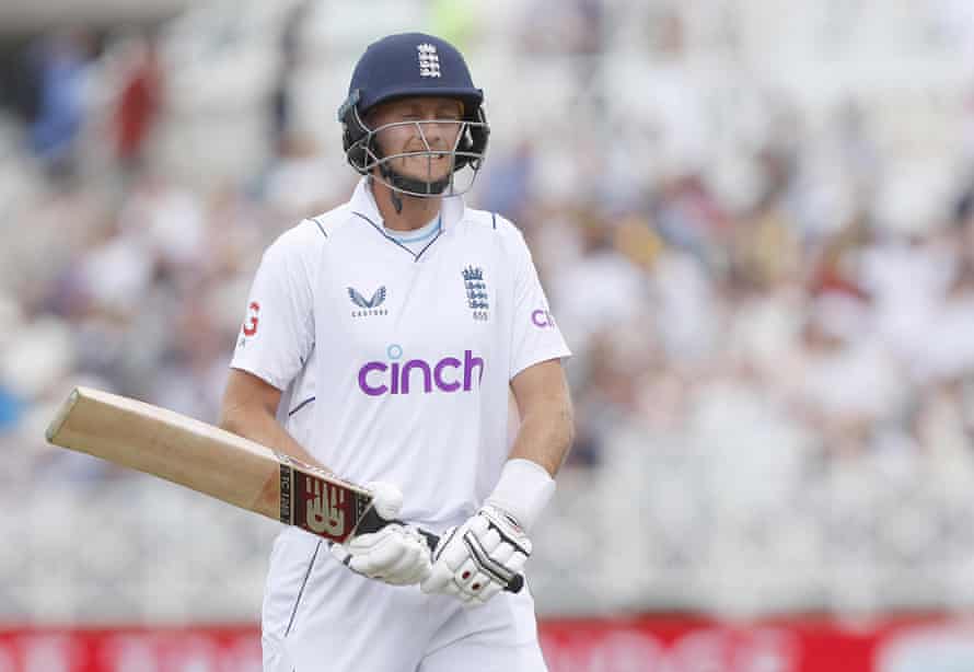 England chasing 299 to beat New Zealand: second Test, day five – live! | England v New Zealand 2022 3 A disappointed Joe Root heads for the pavilion.