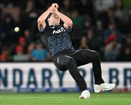 Jacob Duffy drops a catch off Sam Curran.