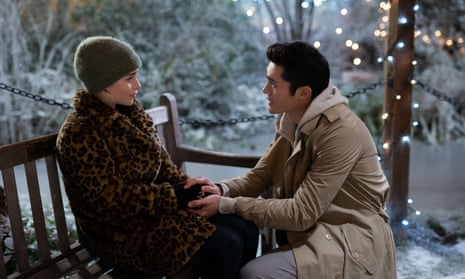 Emilia Clarke and Henry Golding in Last Christmas.
