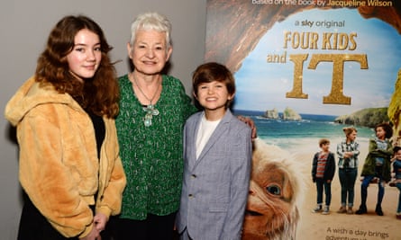 Jacqueline Wilson with Teddie Malleson-Allen and Billy Jenkins from the film adaptation of Four Kids and It.