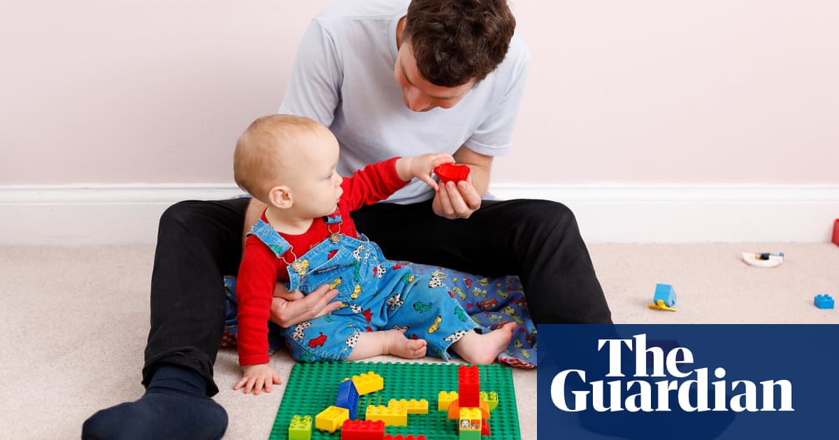 Fathers betrayed' by Labour workers' rights bill, say paternity leave campaigners