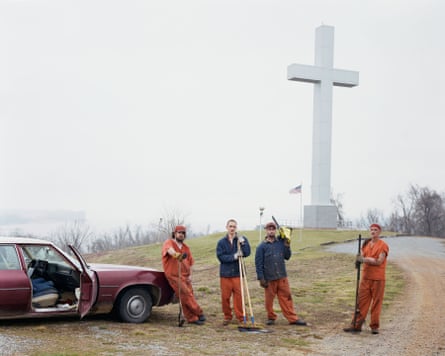 A convict work group by Fort Jefferson Memorial Cross in Kentucky, 2002.