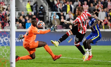 Edouard Mendy saves a shot from Brentford’s Pontus Jansson.