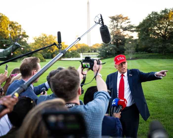 Trump news at a glance: Democrats say administration refusing shutdown talks as president repeats threat of firings