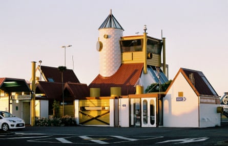 Walker’s Whakatane Airport terminal from the early 70s