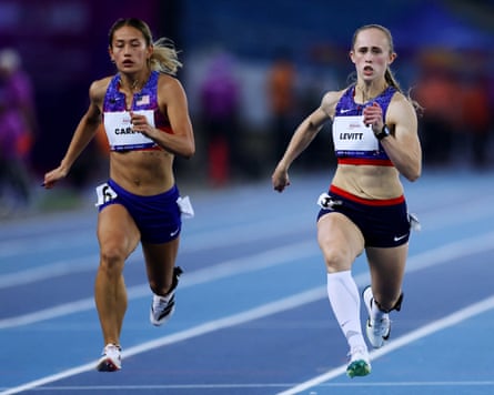 Victoria Levitt (right) on her way to T44 100m gold – USA’s Annie Carey (left) takes the silver