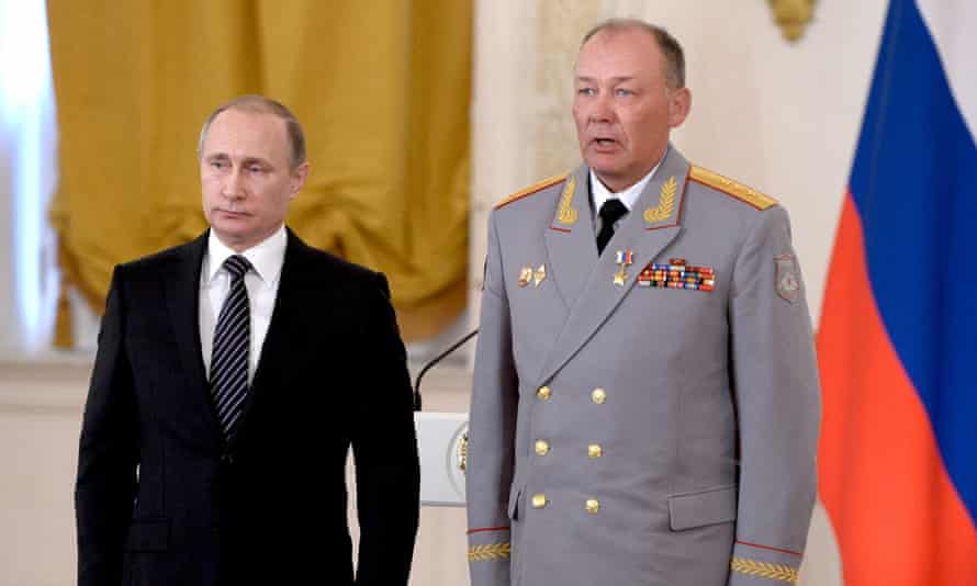 Vladimir Putin and Aleksandr Dvornikov in Moscow