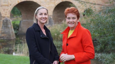 Lee Hanson with her mother Pauline Hanson