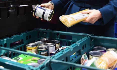 UK shopper confidence lowest since April 2020, as dwelling repossessions rise – enterprise dwell | Enterprise 7 Goods at a food bank.