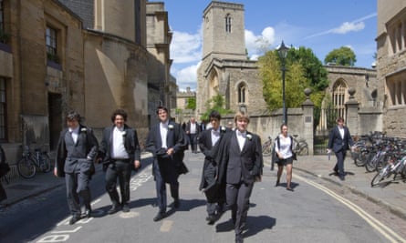 In 2015 Oxford University admitted 85 students from disadvantaged backgrounds.