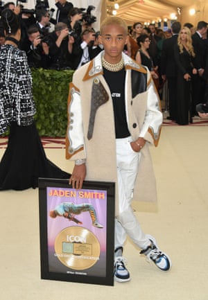 Jaden Smith brought his hair as his date last year; this year, he brought his 2017 album Icon in a glass frame, fully eclipsing his Louis Vuitton outfit and making him master of unlikely accessories