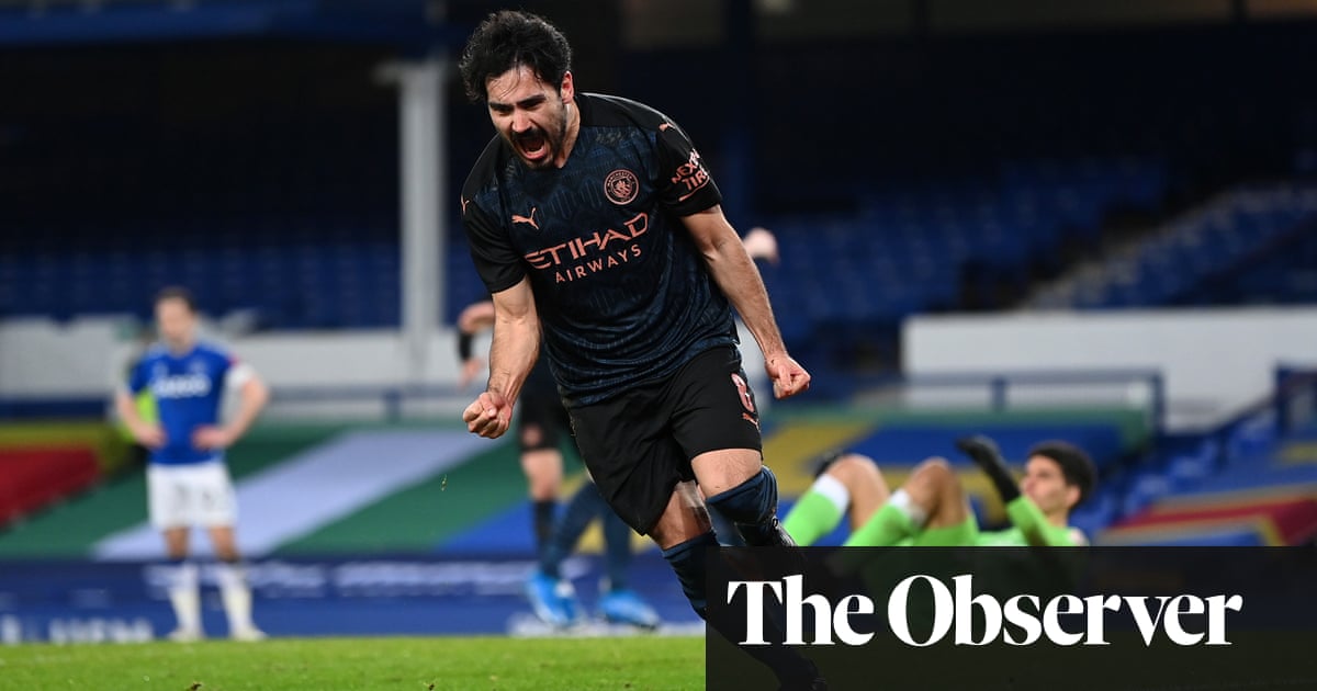 Gündogan and De Bruyne steer Manchester City past Everton