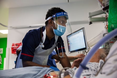 By evening, Sebastian is working with staff nurse Jenny Jade Dellosa caring for a post-surgery patient with renal failure