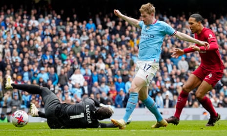 Manchester City's Kevin De Bruyne, (centre) scores his his side's second goal.