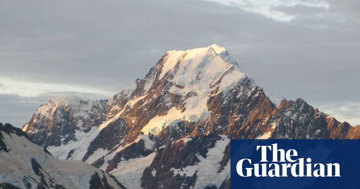 Two climbers dead after fall on Aoraki Mount Cook, New Zealand's highest peak