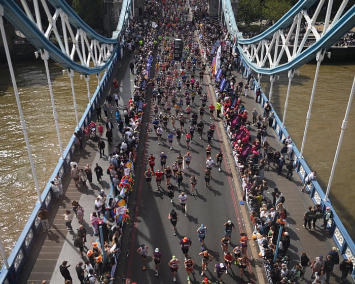 London Marathon sets record after 1.8% of UK adult population applies for 2027 race