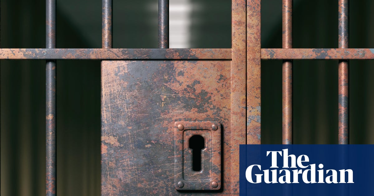 Jailbreak after US prisoners chip away weak concrete wall