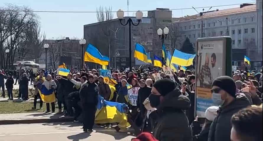 Protests in the city of Kherson, Ukraine, against the Russian military invasion