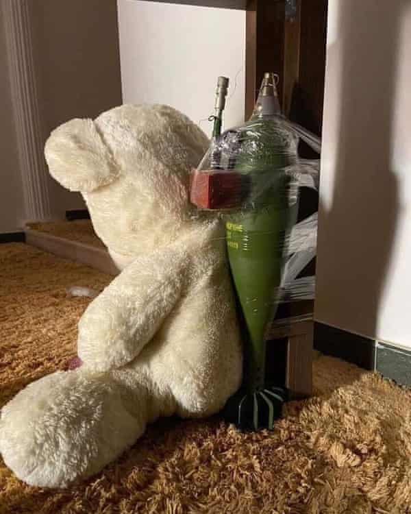 A fuller image of the teddy bear bomb