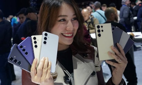 Samsung Galaxy S24 Ultra hands-on: A fresh titanium frame combined with a  big bet on AI