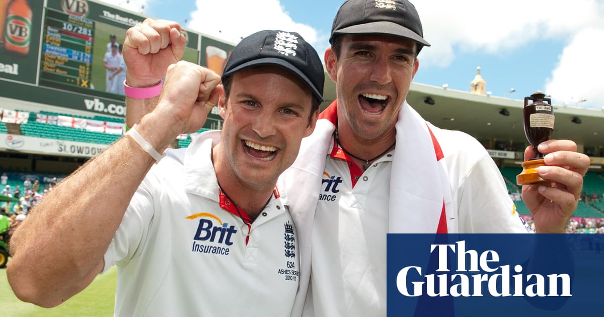 Andrew Strauss believes five-day Tests should stay unless case compels