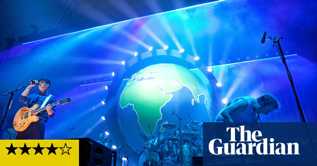 Vampire Weekend review – plenty of bite plus a sunny disposition