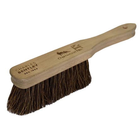 Charles Bentley Charnwood bassine hand brush.