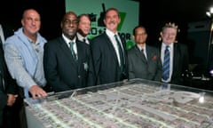 Allen Stanford announcing his deal with the ECB in 2008