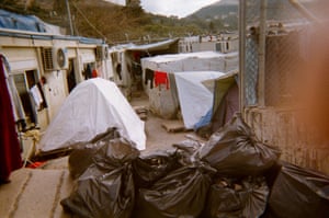 Daily life of asylum seekers in Samos