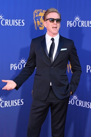 Damian Lewis wearing sunglasses