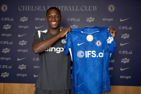 2033 तक अनुबंध विस्तार पर हस्ताक्षर करने के बाद चेल्सी के मोइसे कैसिडो