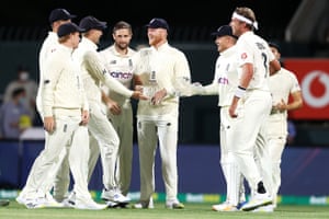 Root congratulates Billings after he took the catch to dismiss Labuschagne.