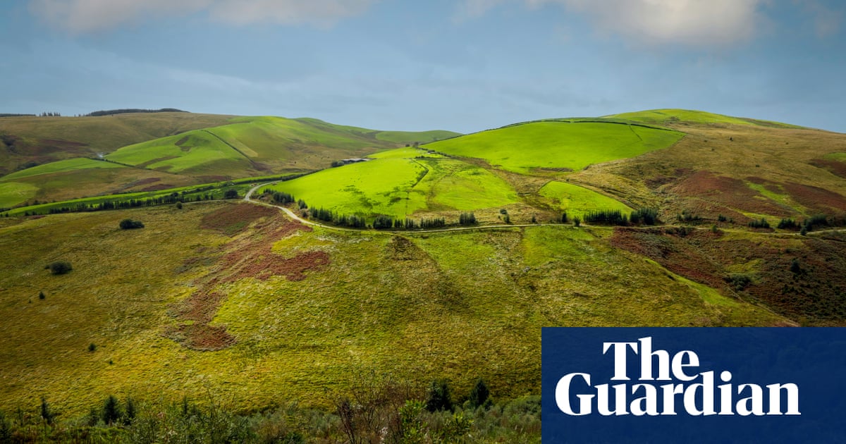 Ancient Welsh mountain byway threatened by resurfacing plans | Wales