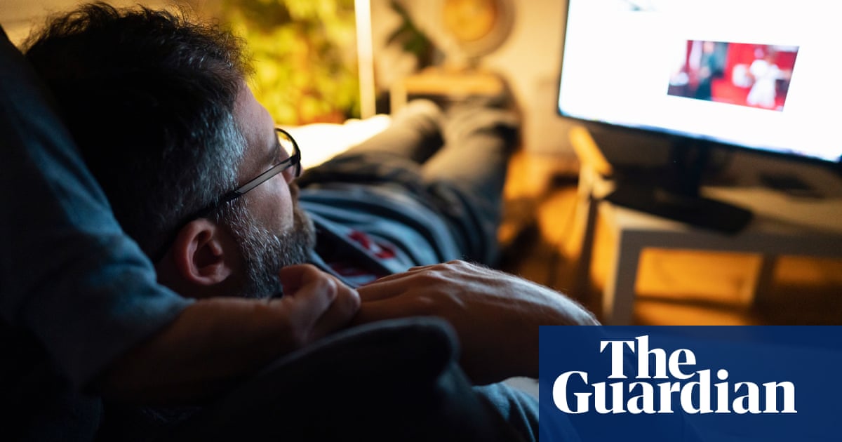 Couch potatoes at higher risk of coronary heart disease, study finds