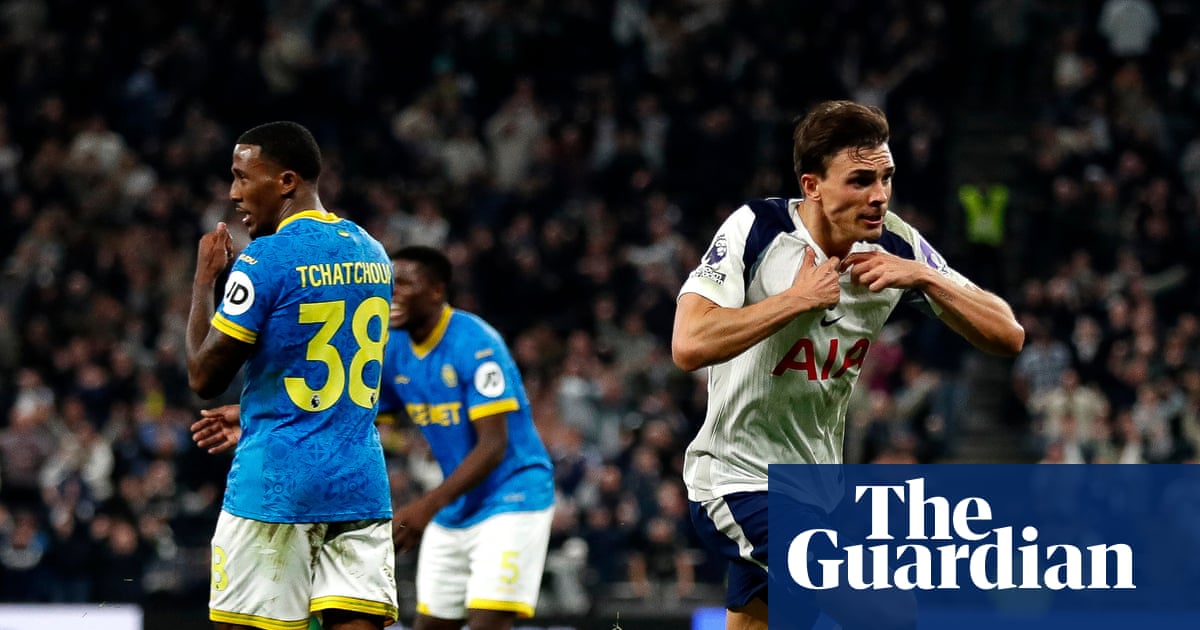 Palhinha strikes in stoppage time to spare Tottenham blushes and deny Wolves