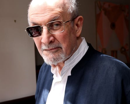 Rushdie with a black lens over his right eye
