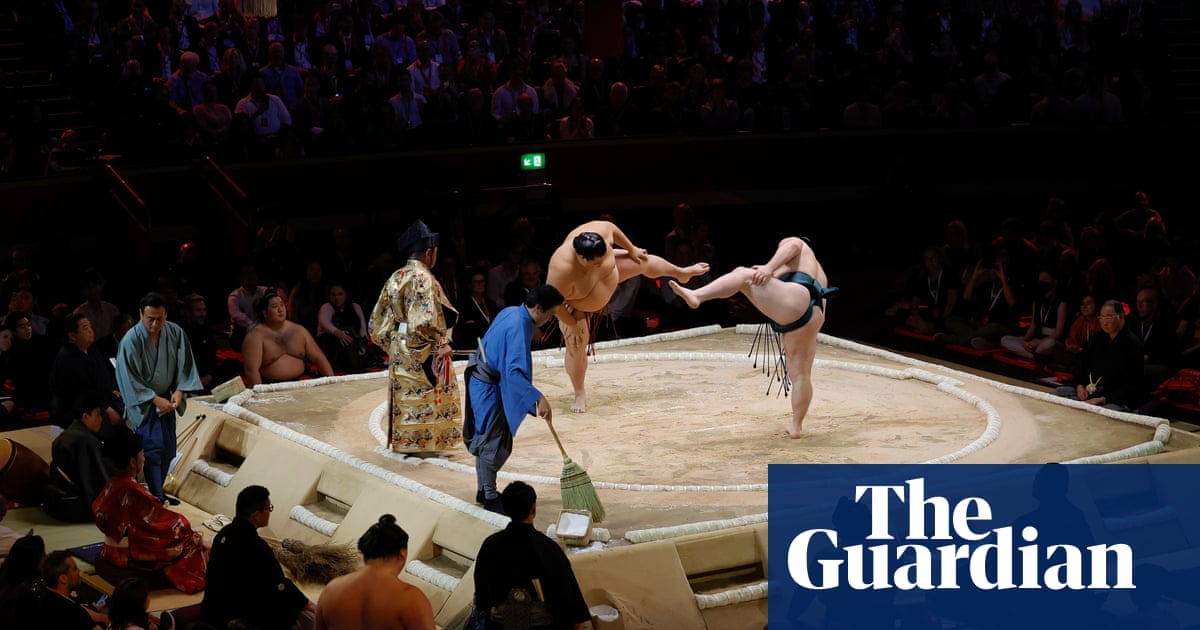 Sumo stars balance power, intricacy and spectacle at London showcase