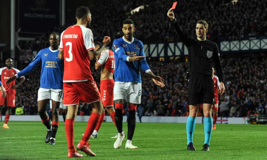 Rangers roar into semi-finals as Roofe sees off nine-man Braga in extra time | Europa League 2 Vitor Tormena of Braga is shown the red card