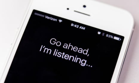 Siri message "go ahead, I'm listening..." on an iPhone screen