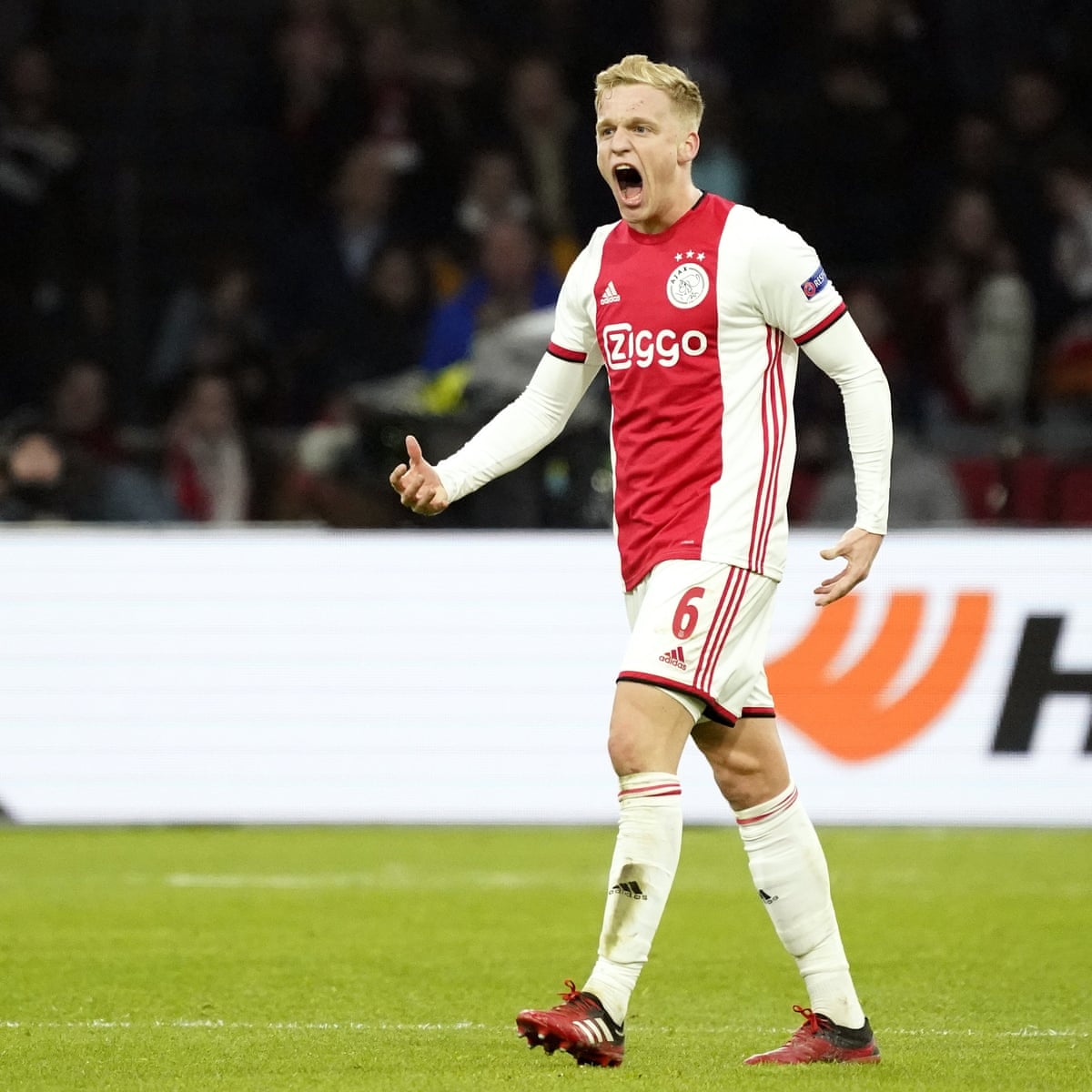Manchester United agree £35.7m fee to sign Donny van de Beek from Ajax |  Manchester United | The Guardian